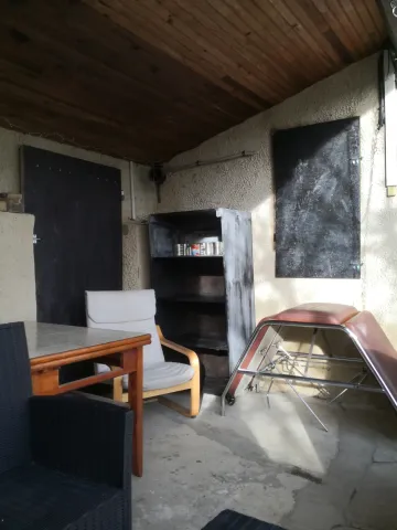 Exterieur refuge des extases, un des gites BDSM de l'Antre Des Vices près de Valence